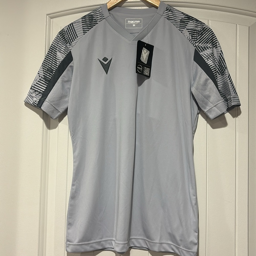 Macron Bellatrix Women’s Shirt Size M